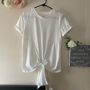 White t-shirt with front tie